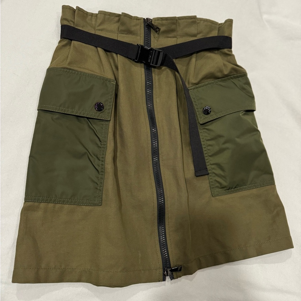 NWOT Authentic Moncler High Waisted Cargo Skirt Size 40